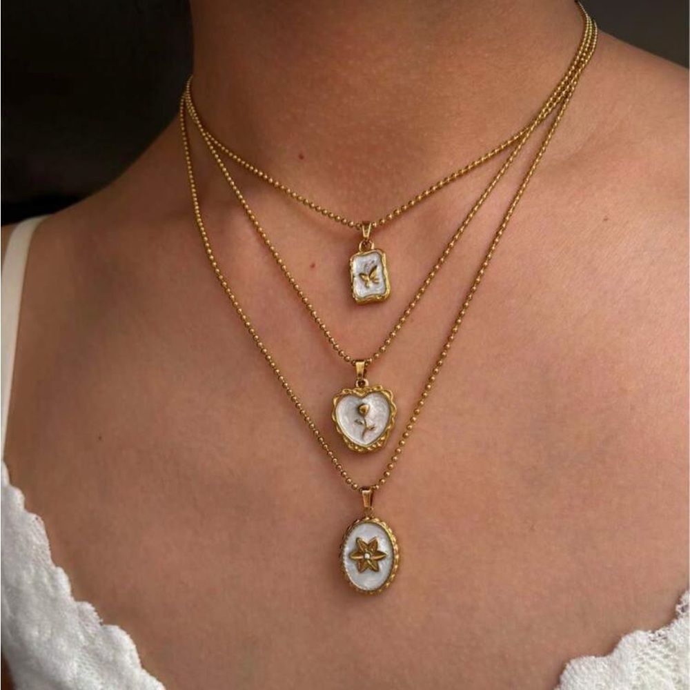 Star Pendant Necklace Q970